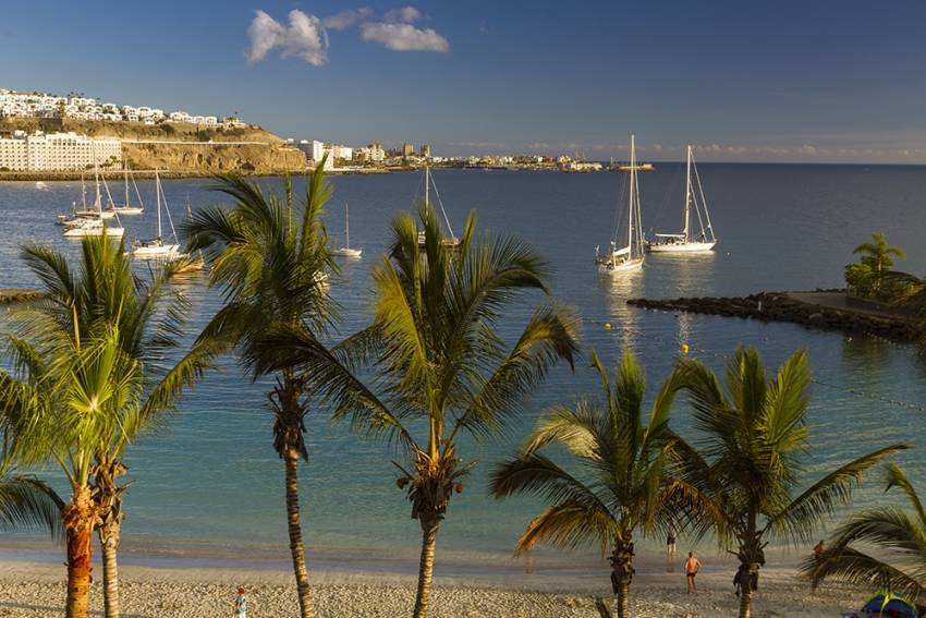 Anfi Beach: Gran Canaria&#039;s Most Tropical Beach