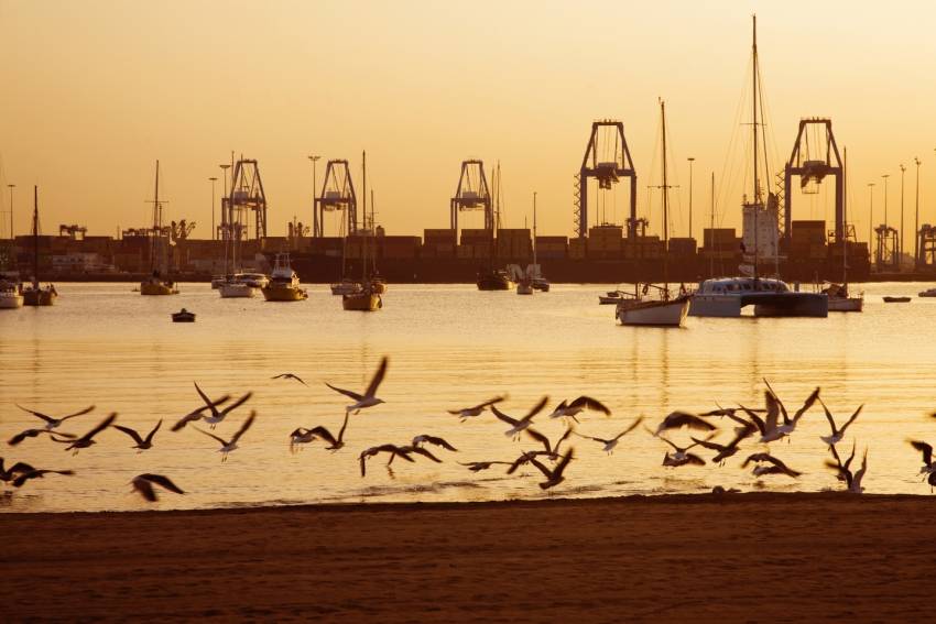 Alcaraveneras beach at dawn