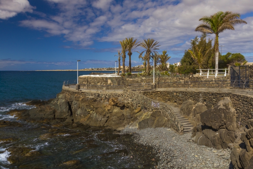 San Agustín is more about the coastline than the shopping